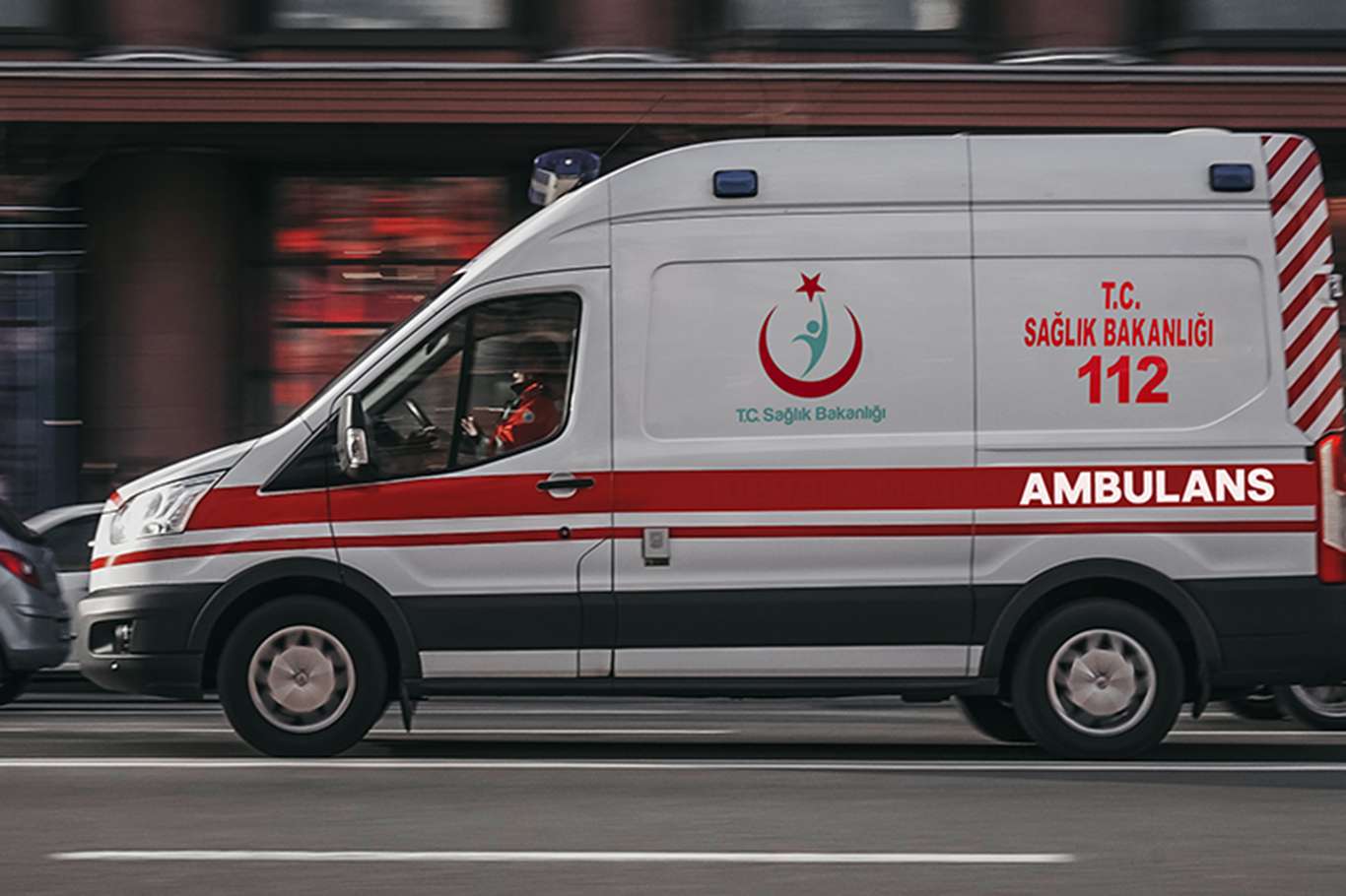 İzmir'de feci kaza: 2 ölü İzmir'de feci kaza: 2 ölü